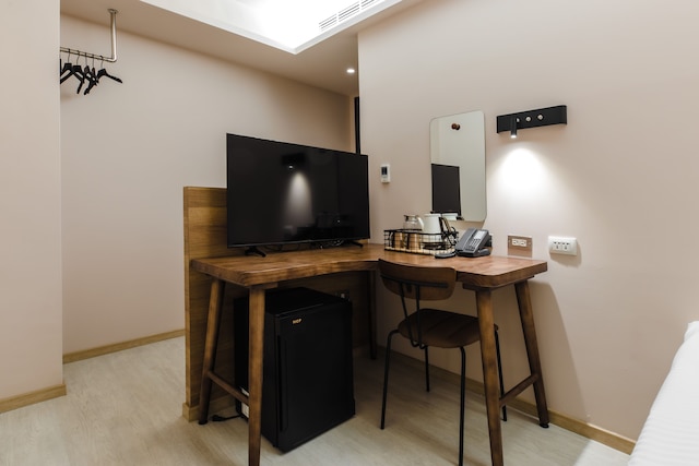 インズ ホテル (癮室)