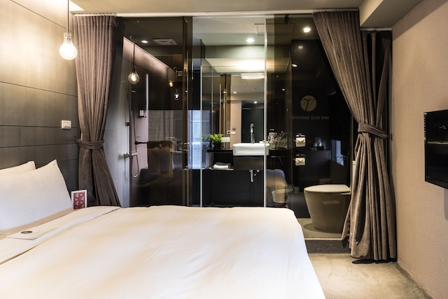 ヴァンドーム イースト イン (凡登東棧商務旅店)