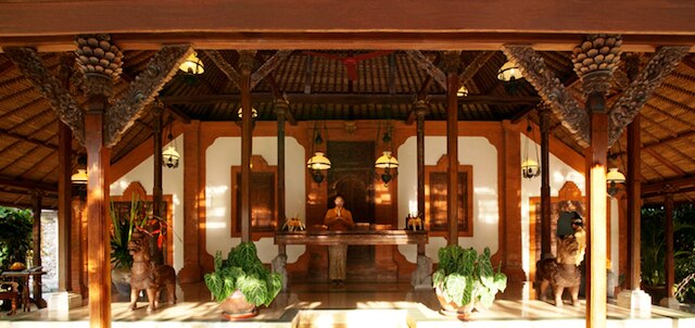 タンジュン サリ