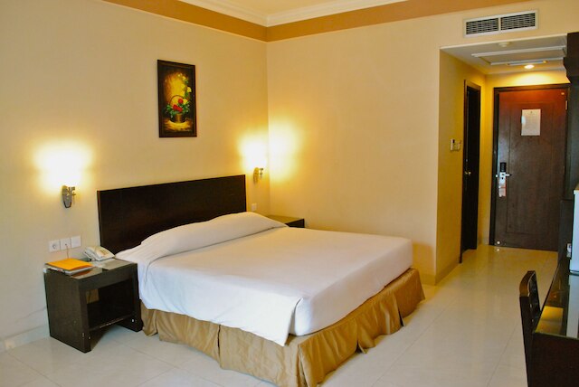 ホテル ヌアンサ インダー