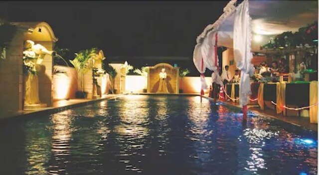 ホテル メガ レスタリ