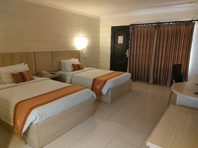 ホテル メガ レスタリ