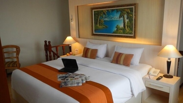 ホテル メガ レスタリ