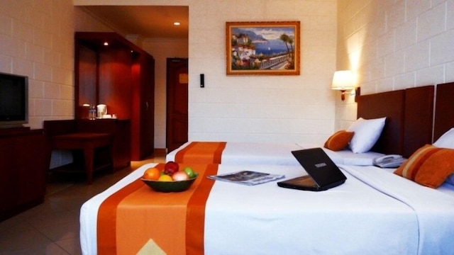 ホテル メガ レスタリ