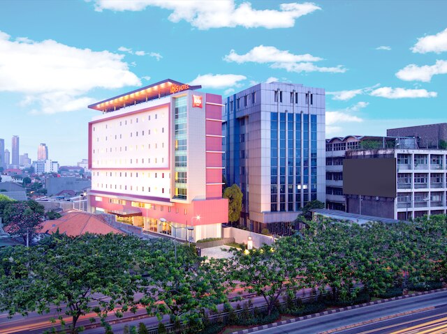 イビス ジャカルタ セネン