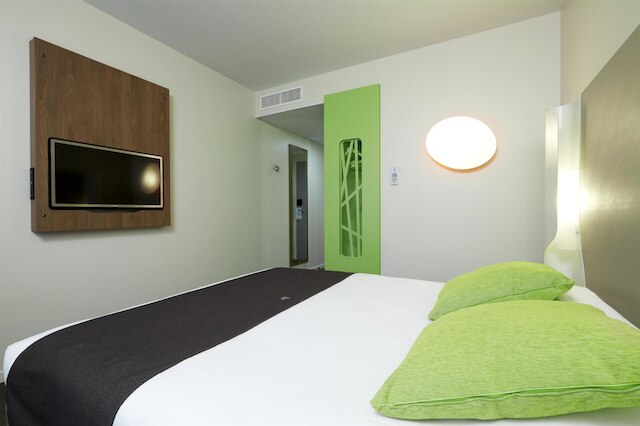 カンパニール ホテル リール ユラリール