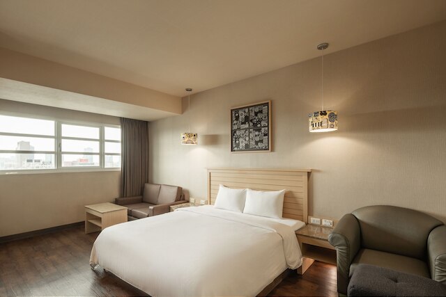 カインドネス ホテル リーオウヘ ナイト マーケット 七賢 (康橋商旅六合夜市七賢館)