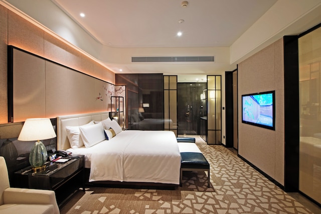 レインバード インターナショナル ホテル (潤邦國際酒店)