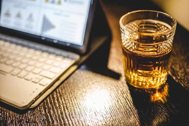 ベンジャミン ヘルツリーヤ ビジネス ホテル