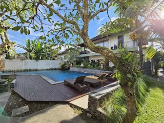 プトリ アユ コテージズ