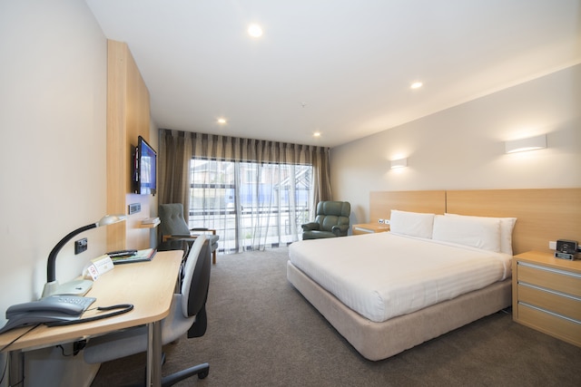 ベストウェスタン エラズリー インターナショナル