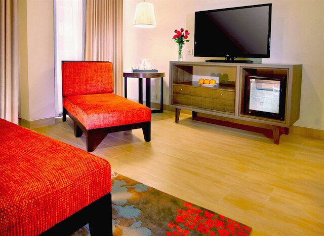 ハーパー クタ バイ アストン