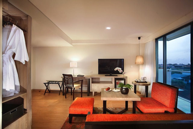 ハーパー クタ バイ アストン