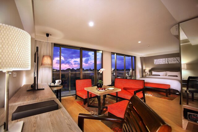 ハーパー クタ バイ アストン