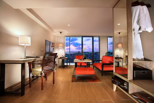 ハーパー クタ バイ アストン