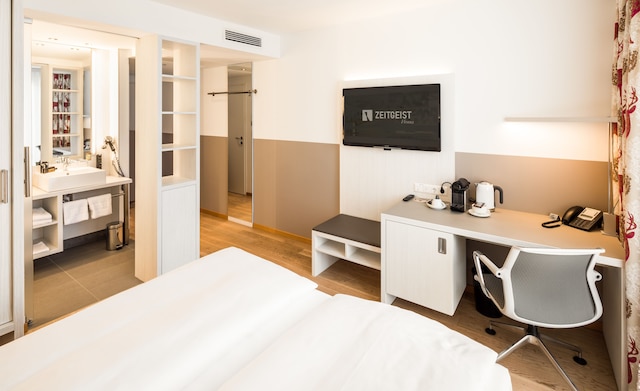 ホテル ツァイトガイスト ビエナ ハウプトバーンホフ