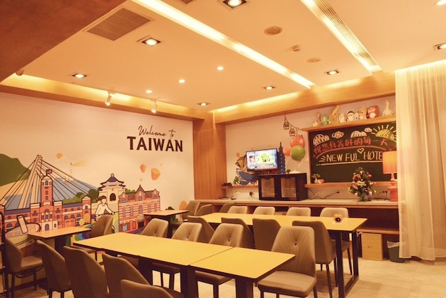 Newful Hotel (新麗旅店)