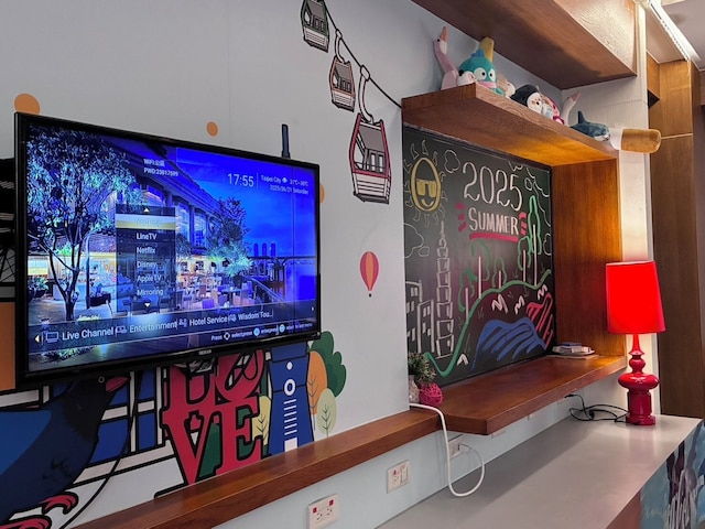 Newful Hotel (新麗旅店)