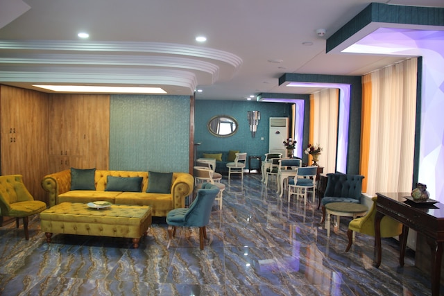 カヤ マドリッド ホテル