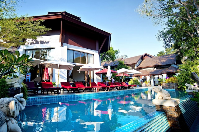 サメット パビリオン リゾート & レストラン