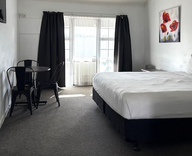 デヴォンウッド モーテル