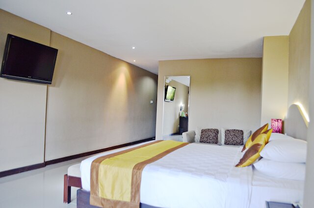 ニルマラ ホテル アンド コンベンション センター