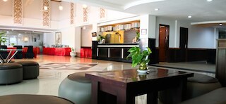 ニルマラ ホテル アンド コンベンション センター