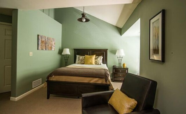 ジ イン アバブ オーク クリーク