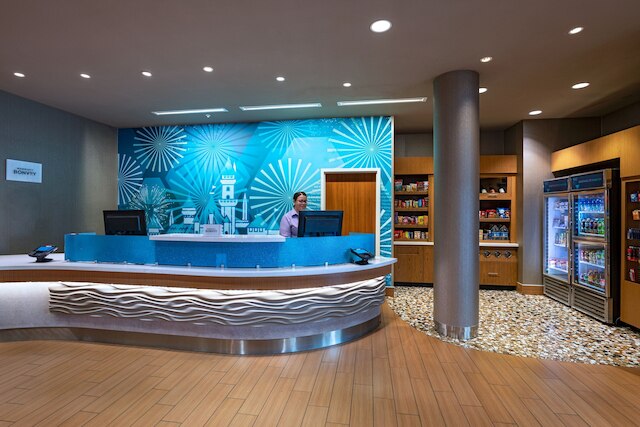 スプリングヒル スイーツ アナハイム メインゲート