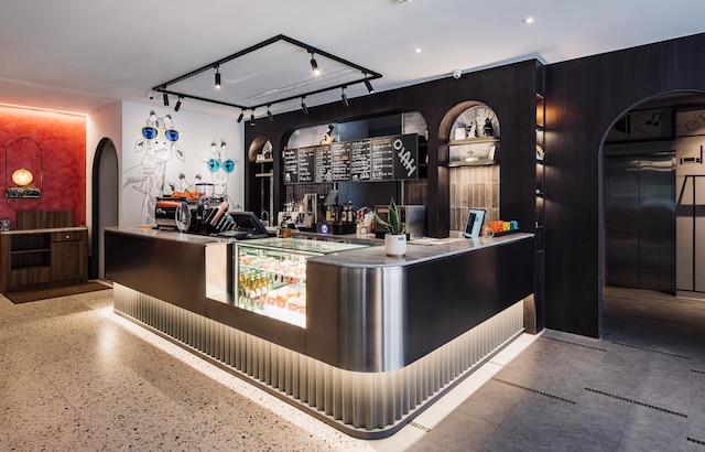 オラ ポシュテル - 台中ステーション (悦楽旅店 - 台中站前)