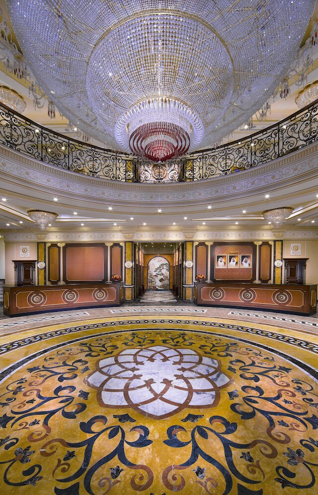 ロイヤル ローズ アブダビ、ア キュリオ バイ ヒルトン アフィリエイテッド ホテル