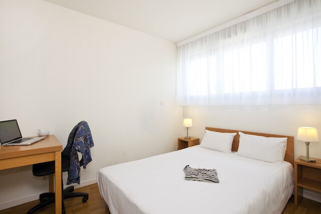 セジュール＆アフェア レンヌ ロングシャン