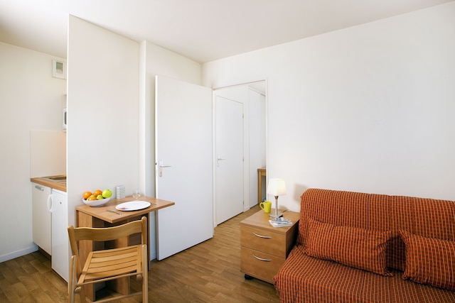 セジュール＆アフェア レンヌ ロングシャン