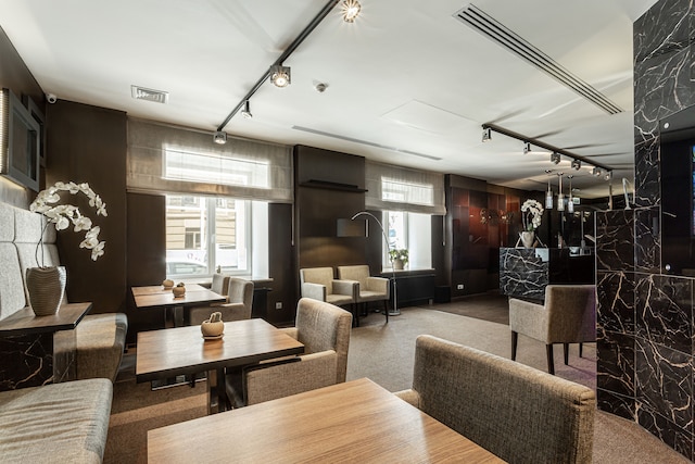 セナトール メイダン