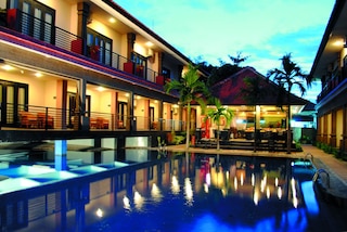 タマン ティルタ アユ