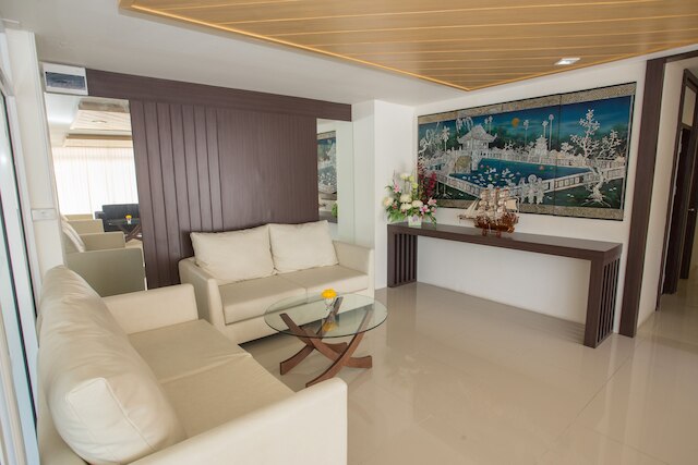 R - コン シー テラス