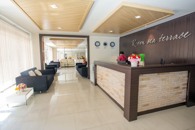 R - コン シー テラス