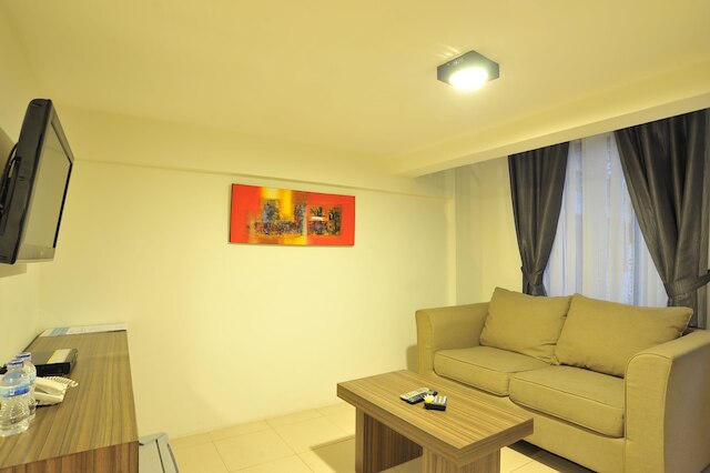 ガンガー ホテル & アパートメンツ