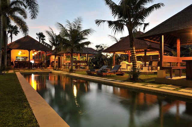 ガンガー ホテル & アパートメンツ