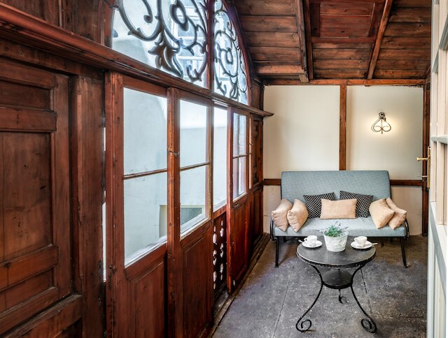 6大陸アパートメント by Adrez Living