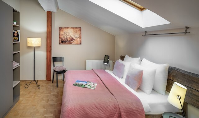 6大陸アパートメント by Adrez Living