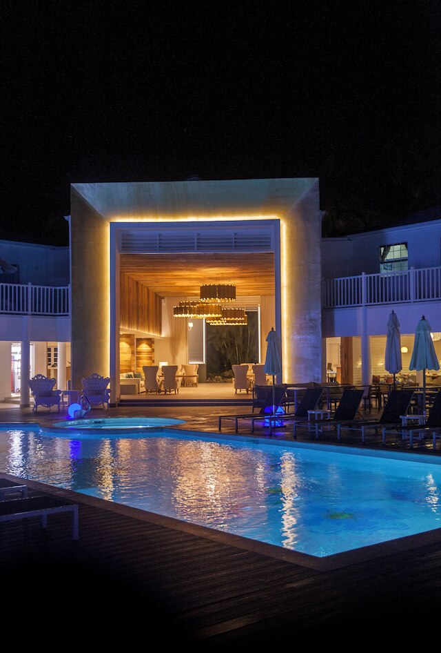 アズール ビーチ リゾート ネグリル グルメ オールインクルーシブ バイ カリスマ