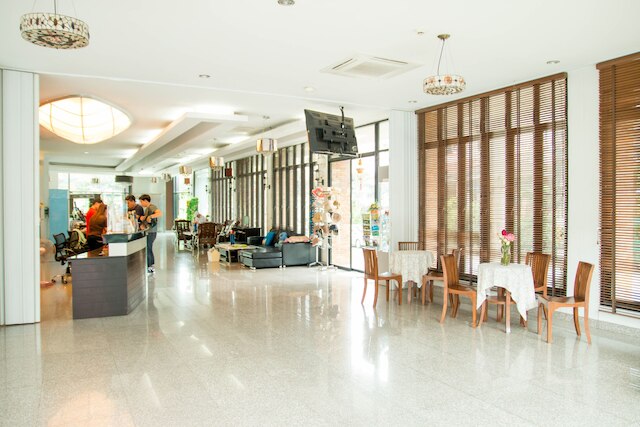 フアイ ケーオ パレス 2