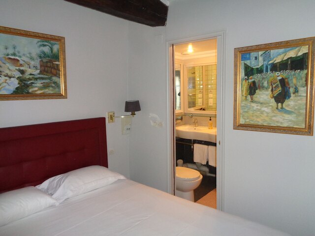 オテル レ ドゥーグレ ドゥ ノートル ダム