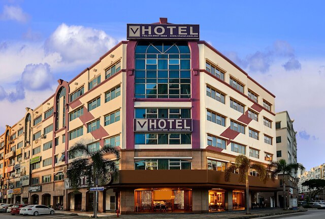 V ホテル