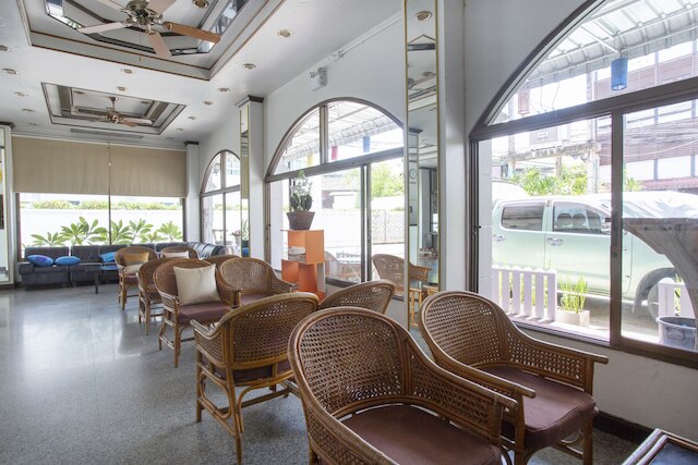 スーパー OYO 1096 ウィナー イン ホテル