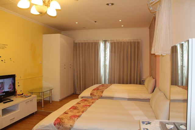 イーチ ファミリー