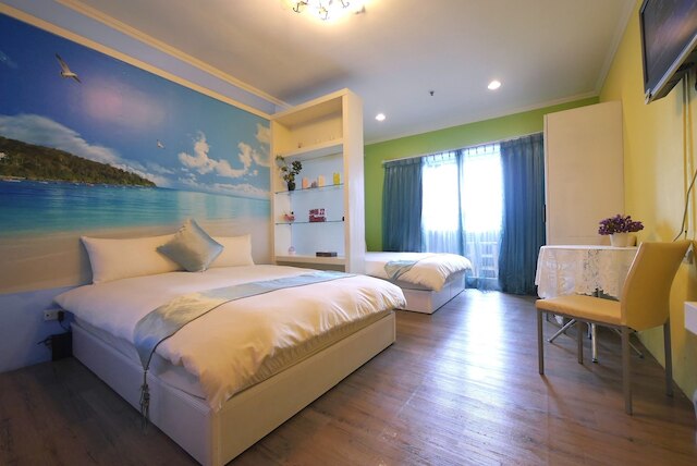 イーチ ファミリー