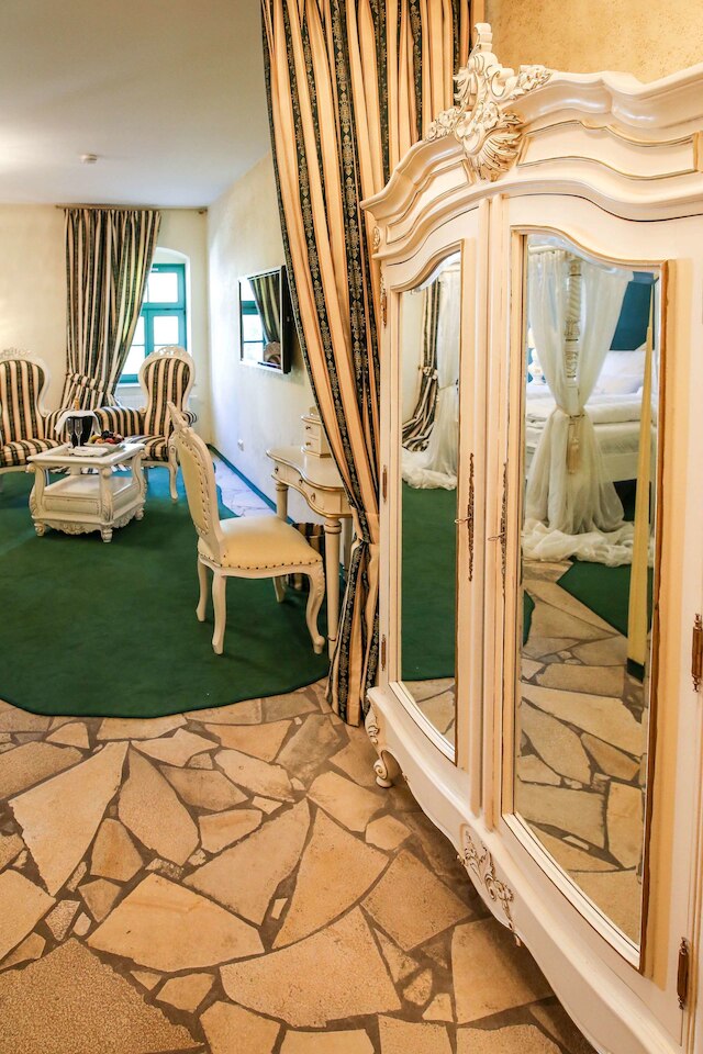 バックステージ ホテル