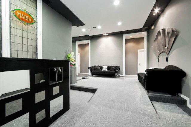 オスタル ブティック クロノス